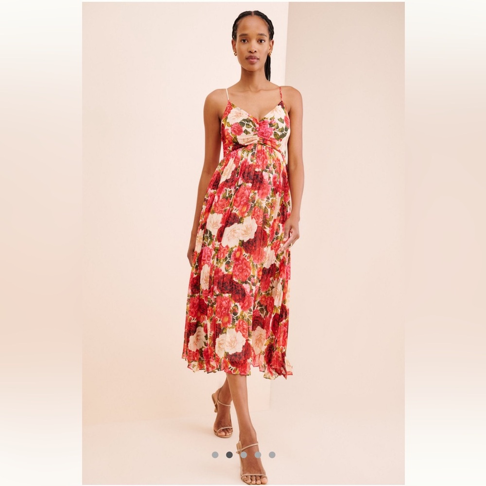 Moon River from Anthropologie Pleated Sleeveless Pink Floral Midi Dress